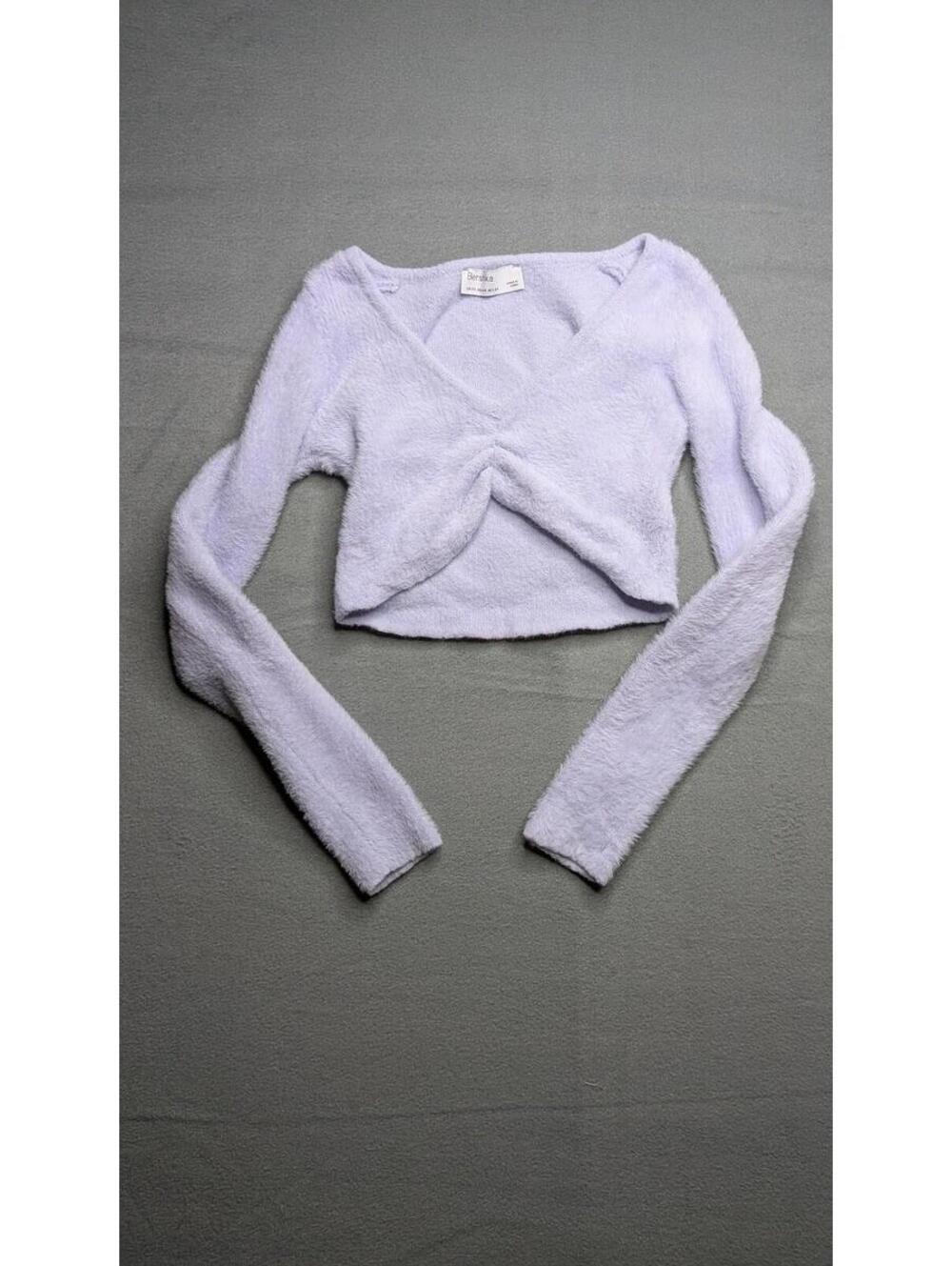 Bershka Sweater Pullover Womens XS Purple Fuzzy Cropped Twist Front V Neck